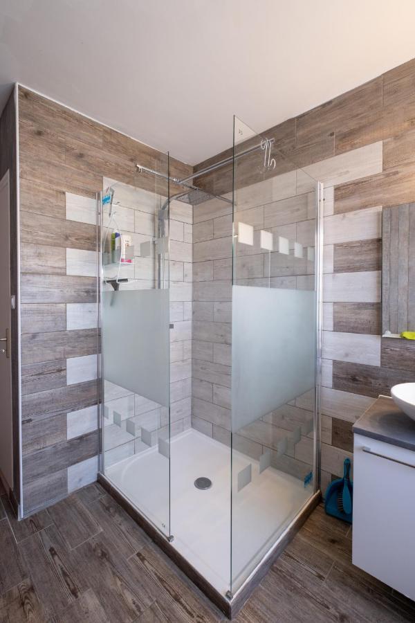 Les Deux Anes Bed & Breakfast Veuves Bagian luar foto