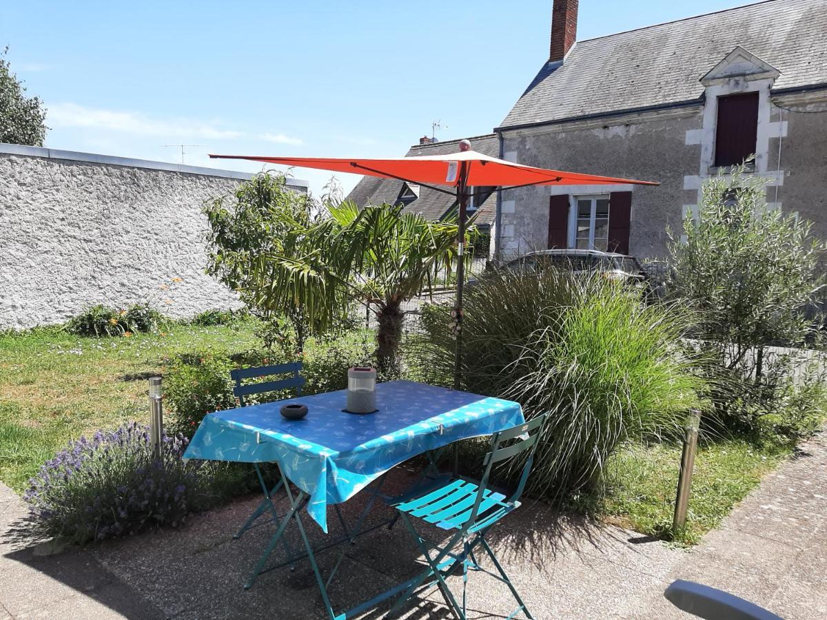 Les Deux Anes Bed & Breakfast Veuves Bagian luar foto