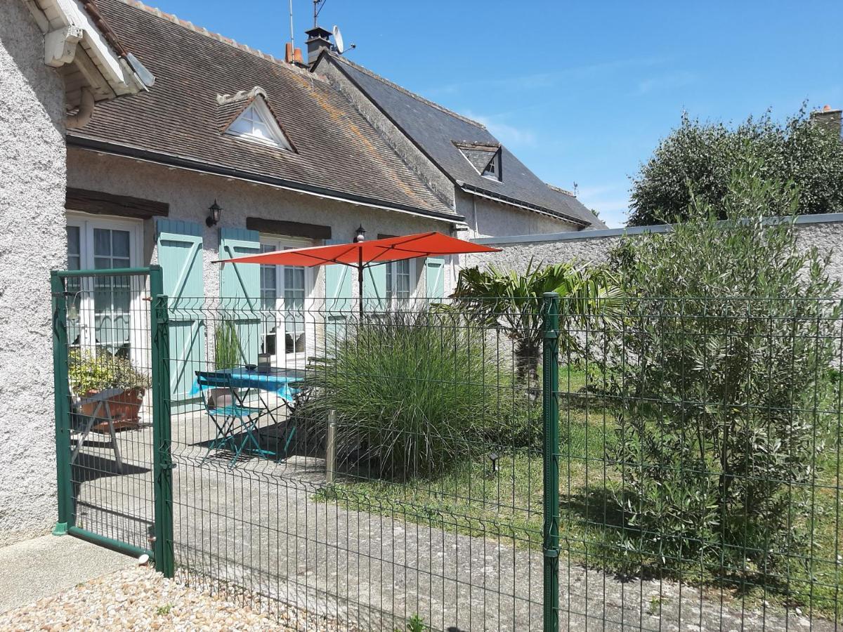 Les Deux Anes Bed & Breakfast Veuves Bagian luar foto