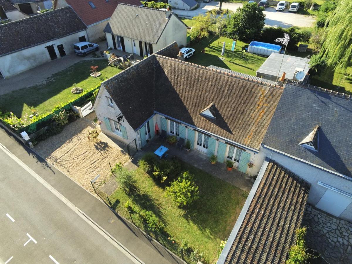 Les Deux Anes Bed & Breakfast Veuves Bagian luar foto