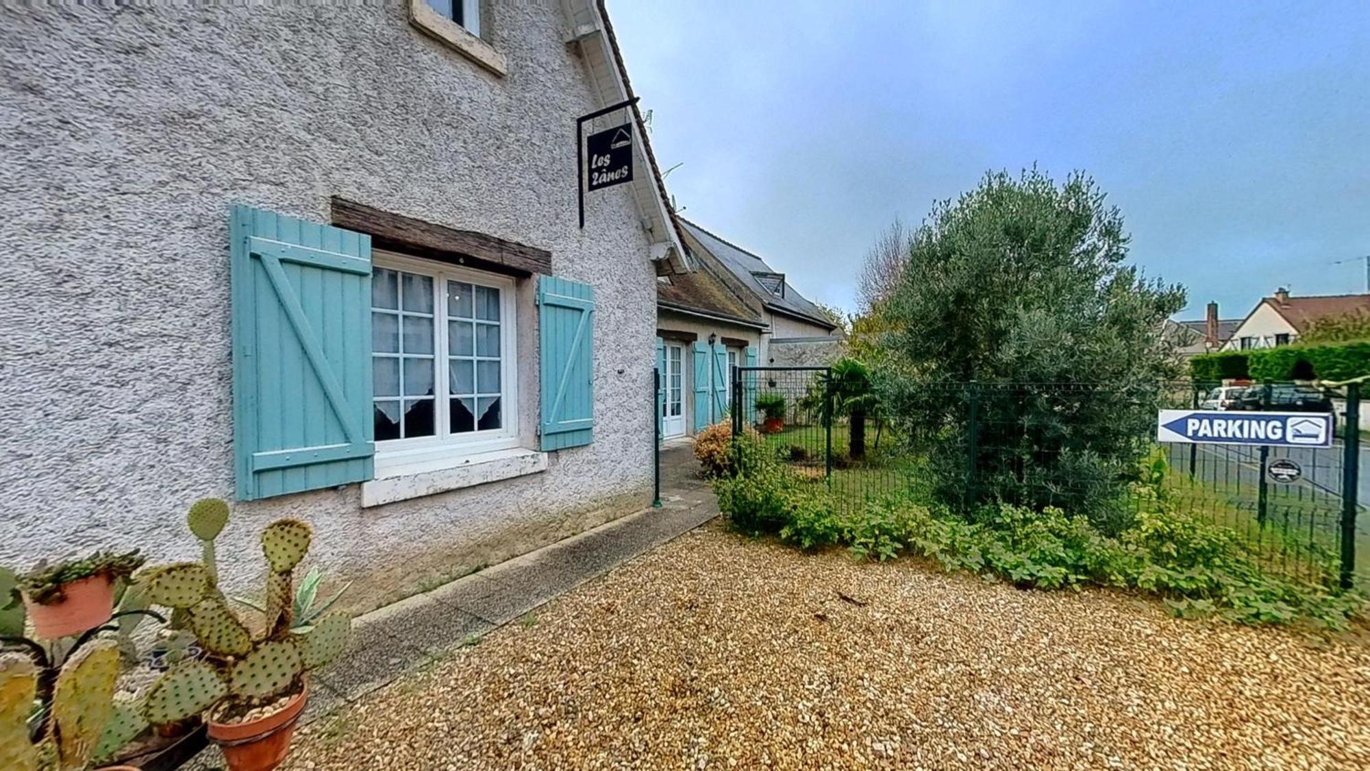 Les Deux Anes Bed & Breakfast Veuves Bagian luar foto